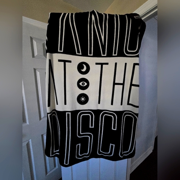 Panic! At The Disco Block Logo Plush Throw Blanket Hot Topic 40×60 - Picture 2 of 4